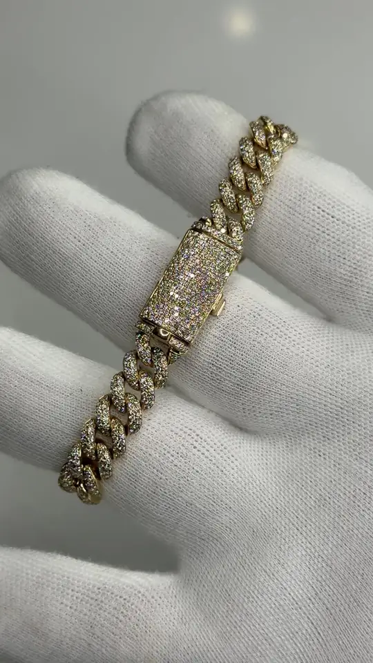 Gold Cuban link bracelet
